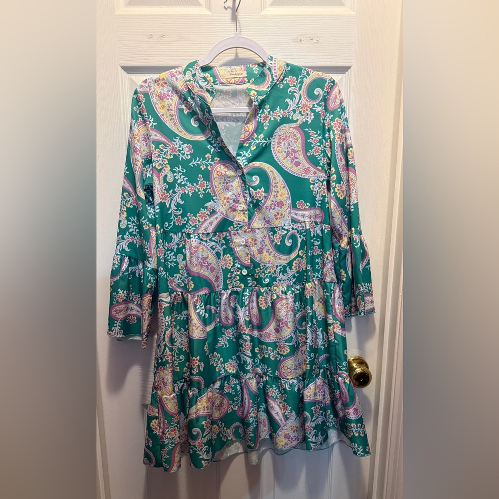 ☀️ Sunday Green Paisley Tiered Long Sleeve Dress